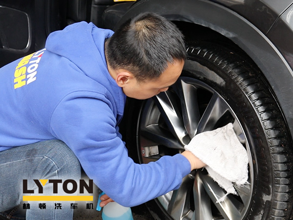 一九一四自動(dòng)洗車(chē)設(shè)備到如今全自動(dòng)洗車(chē)機(jī)發(fā)展蛻變面面觀