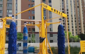 大型通道式巴士洗車機(jī)，廣泛應(yīng)用于城市公交系統(tǒng)。全自動(dòng)洗車機(jī)設(shè)備選林頓，專注清洗，誠信服務(wù)每一個(gè)客戶！
